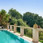 Paola 5*