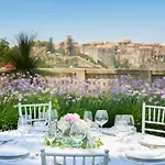Paola Hotel