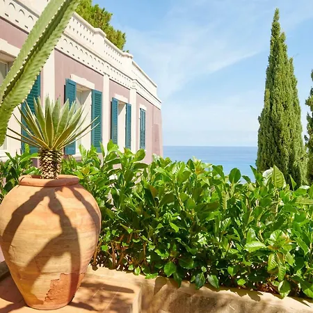 Paola Ξενοδοχείο