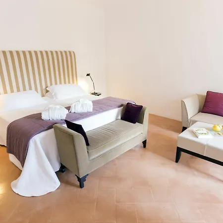 Paola Ξενοδοχείο