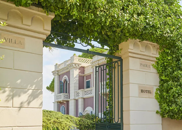 호텔 Paola